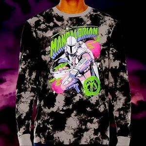 MADALORIAN LONG SLEEVE NWT